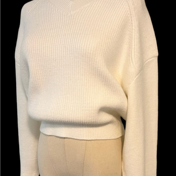 ZARA NEW WOMAN SS24 WHITE KNIT CROPPED SWEATER - Picture 3 of 5